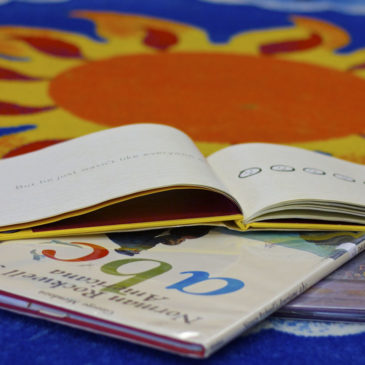 Dora or Franklin? Children Learn More from Human Characters